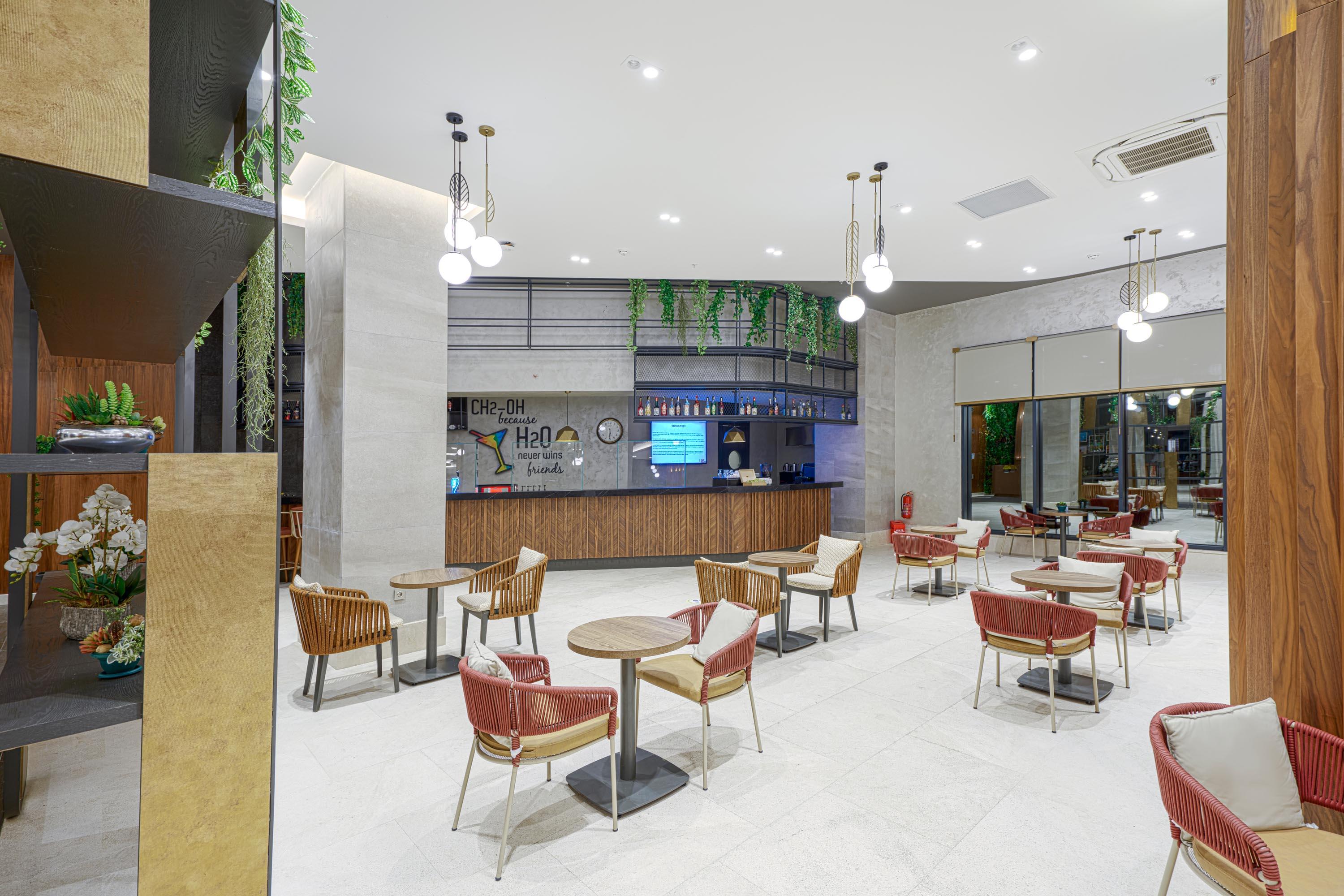 Calyptus Kirman Premium 5* Side